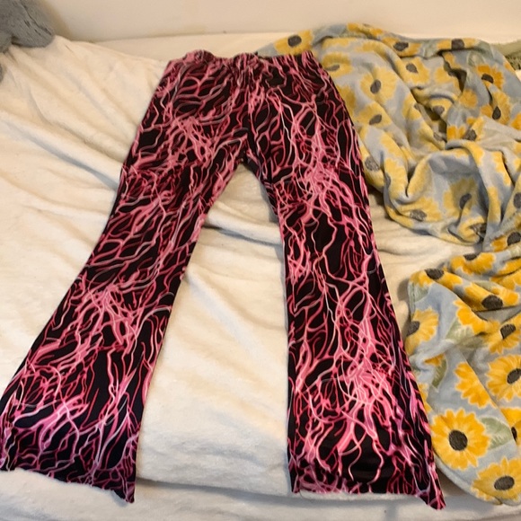 Barley worn - Picture 1 of 2